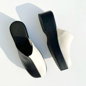 NWOT Lisa Says Gah Dakota Platform Clogs in Colorblock Split Black White Mule